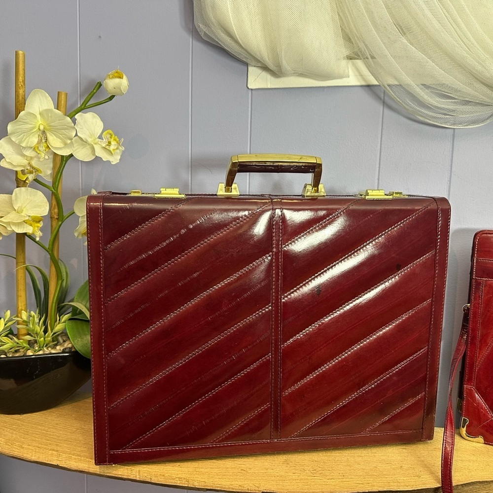 Elegant Burgundy EEL skin vintage Attaché SET - Picture 2 of 15